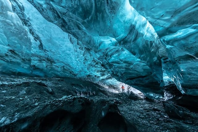 Treasure Iceland - Ice Cave