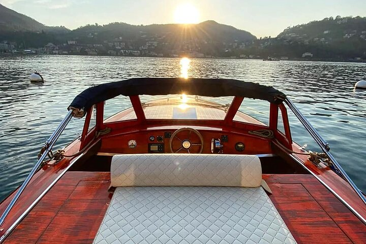 1 Hour Private Wooden Boat Tour on Lake Como 6 pax - Photo 1 of 10