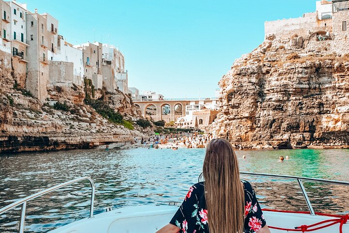 4 and a half hour private boat tour of the Polignano caves - Photo 1 of 4