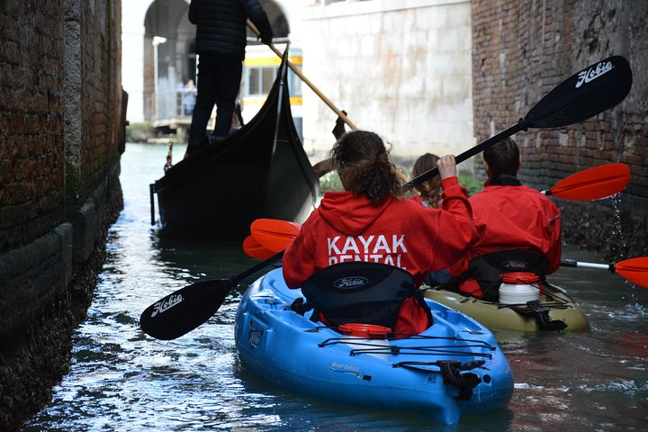 Paddling in Venice- VENICE BY WATER