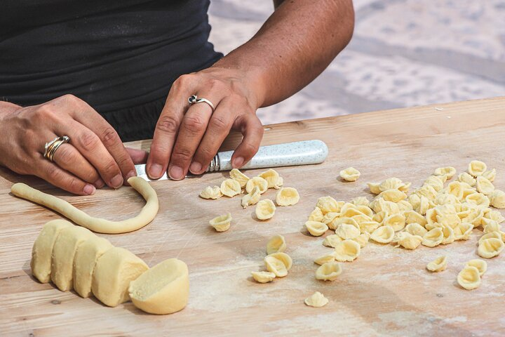 Apulian cooking lesson with dinner included - Photo 1 of 5