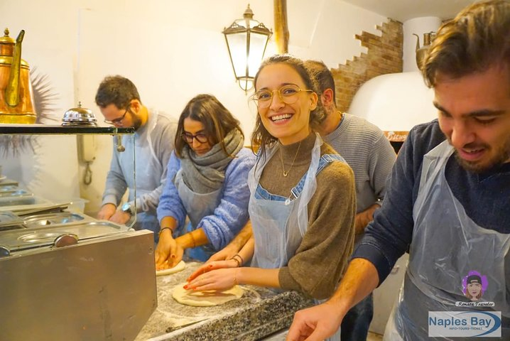 Authentic pizza making lesson and secret dough with drink included - Photo 1 of 25