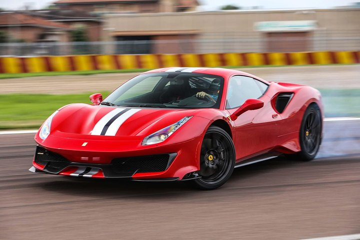 Be a pilot - Ferrari track day - Photo 1 of 8