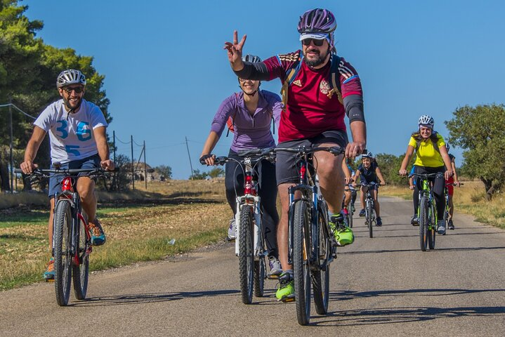 Bike tour into the nature of Trani: from the coutryside to the coast - Photo 1 of 5