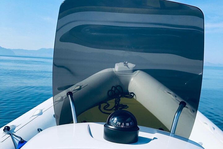 Boat and dinghy rental for a day in the Gulf of Naples - Photo 1 of 16