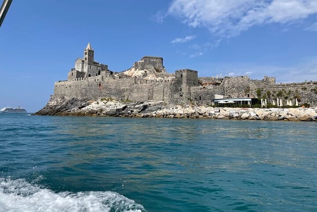 Boat tour from La Spezia to Portovenere and the Three Islands - Photo 1 of 6