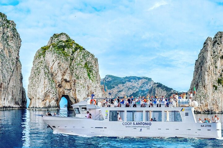 Capri Shared Tour (9.15am boat departure)  - Photo 1 of 6