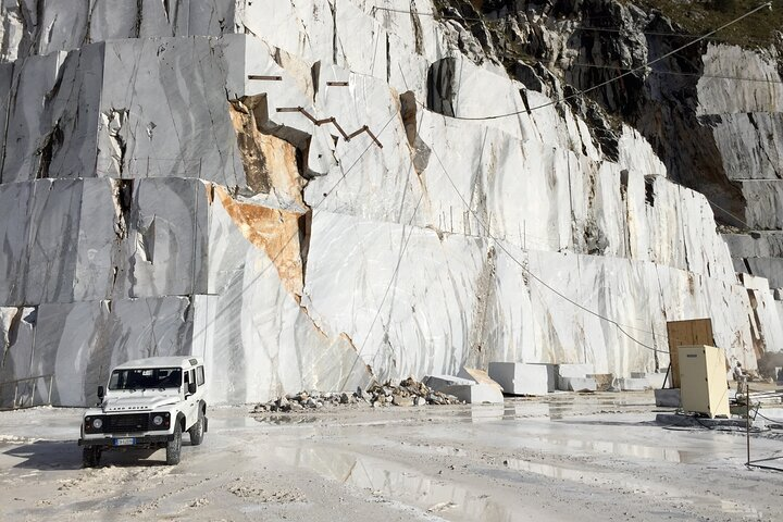 Carrara quarry tour