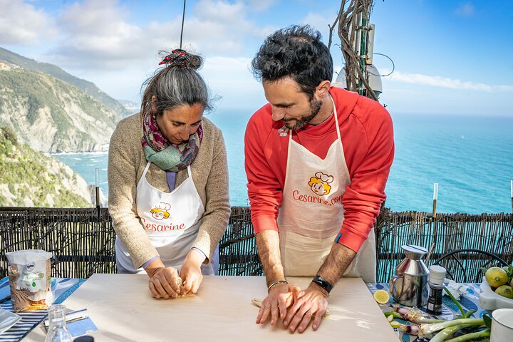 Cinque Terre: 3-course Cooking Class with seaview in Riomaggiore - Photo 1 of 7