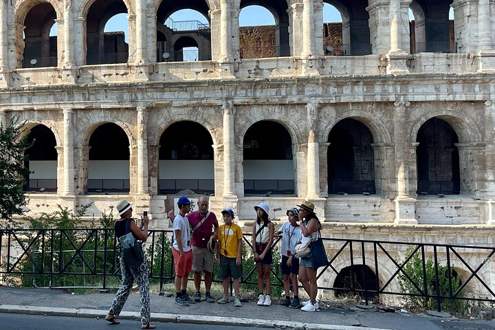 Colosseum, Palatine Hill, and Roman Forum Guided Tour | Skip the Line Tickets