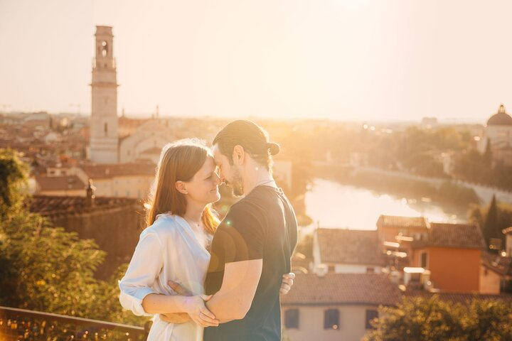 Couple Photographic Experience in Verona - Photo 1 of 17