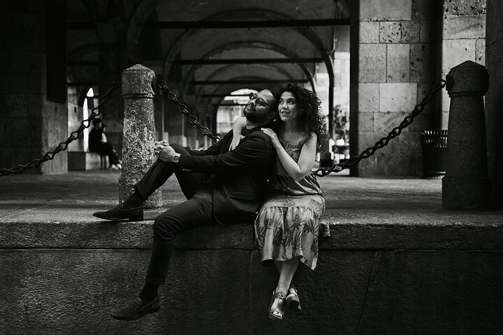 Couples and Family 1 Hour Private Photoshoot in Milano - Photo 1 of 9