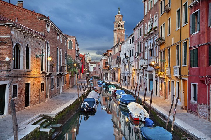 Fall in Love with Venice - secret tour with Lucia 