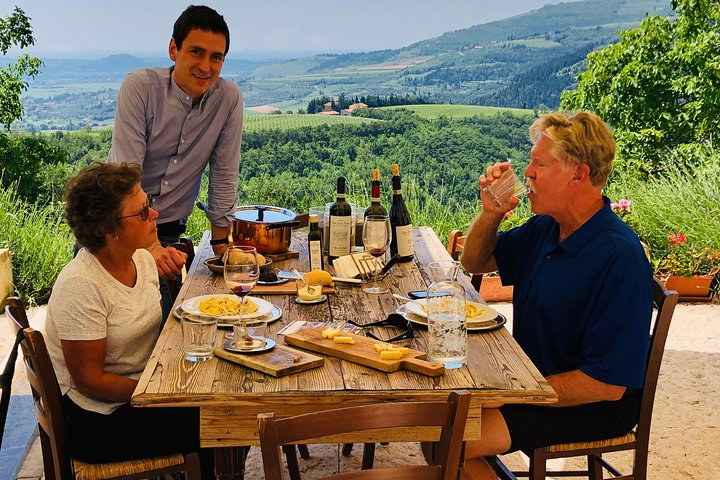 Wine tasting with bites of local food