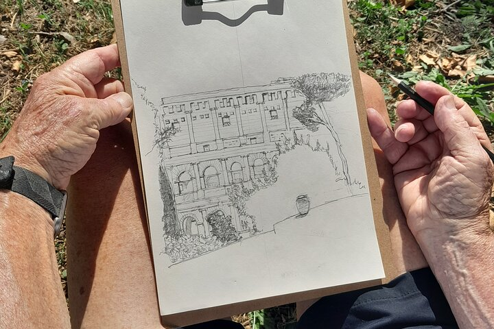 Everybody can draw the Coliseum effortlessly