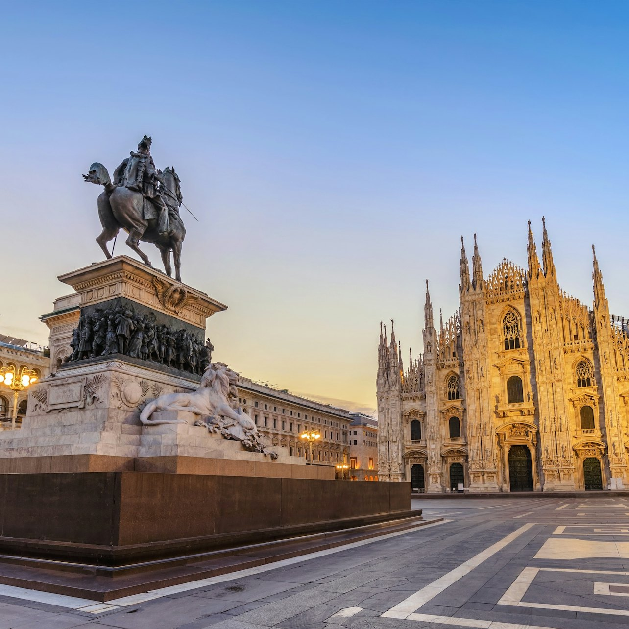 Duomo Cathedral and Rooftops: Guided Tour + Skip the line - Photo 1 of 5