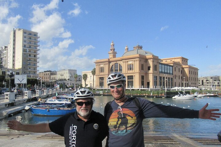 e-bike tour to discover Bari - Photo 1 of 22