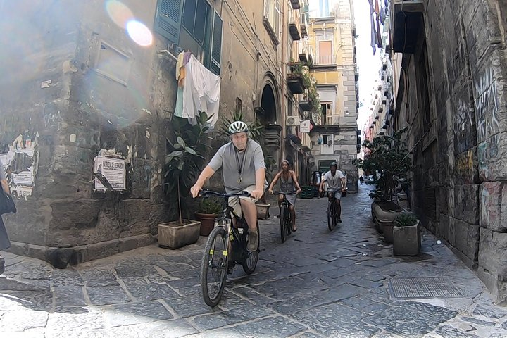 Exciting e-bike(pedal assisted)ride in the heart of Naples - Photo 1 of 14