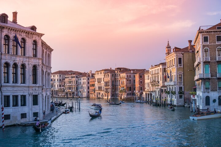 Explore the Instaworthy Spots of Venice with a Local - Photo 1 of 10