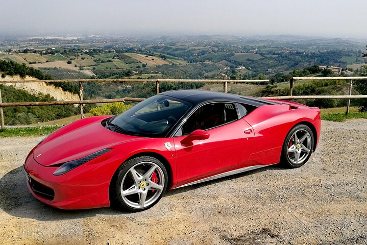 Ferrari F458 ITALIA - Photo 1 of 7