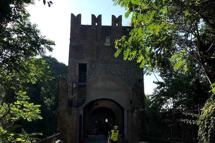 Foxbike - A Castle adventure - Outdoor escape game in Rome - Photo 1 of 5