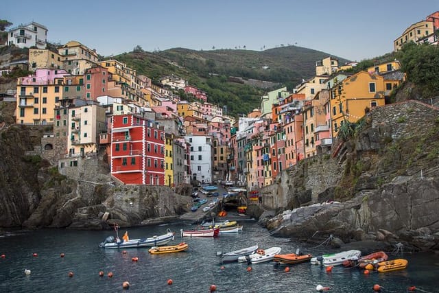 Guided Day Tour on Private Boat to Cinque Terre private boat - Photo 1 of 25