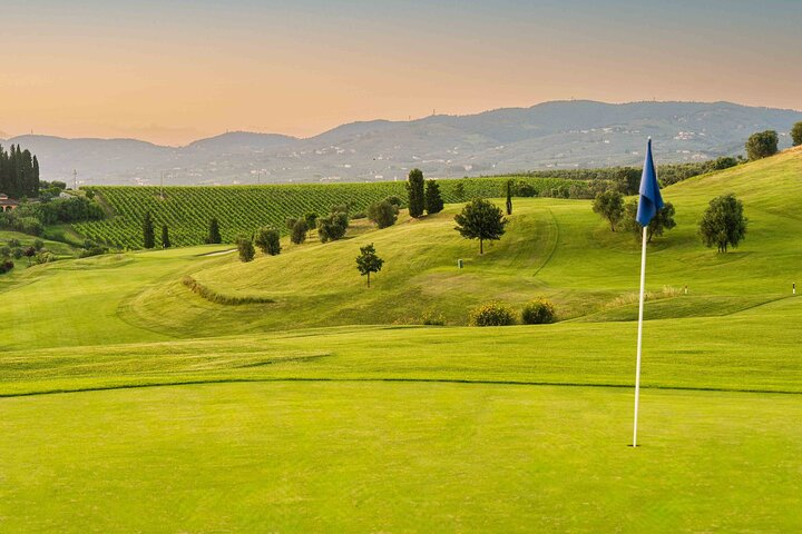 Half Day Golf Activity in Tuscany with Admission Ticket  - Photo 1 of 5