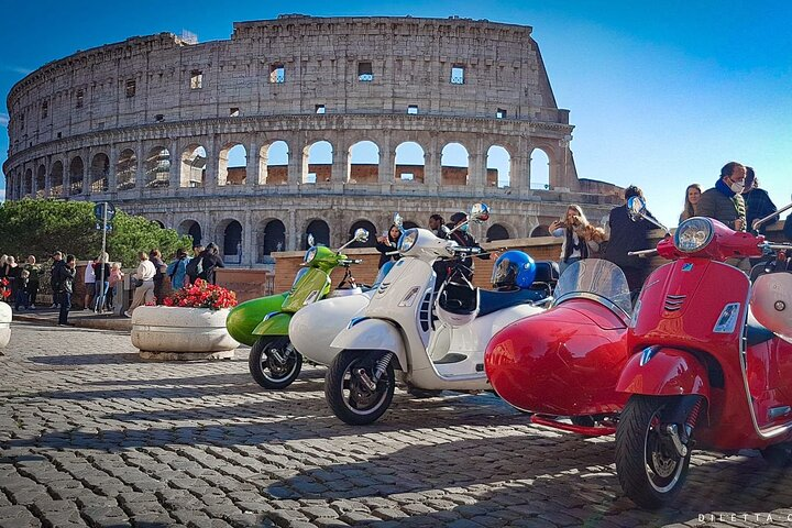 Highlights of Rome Vespa Sidecar Tour