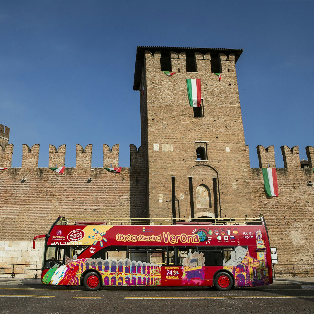 Hop-on Hop-off Bus Verona - Photo 1 of 6