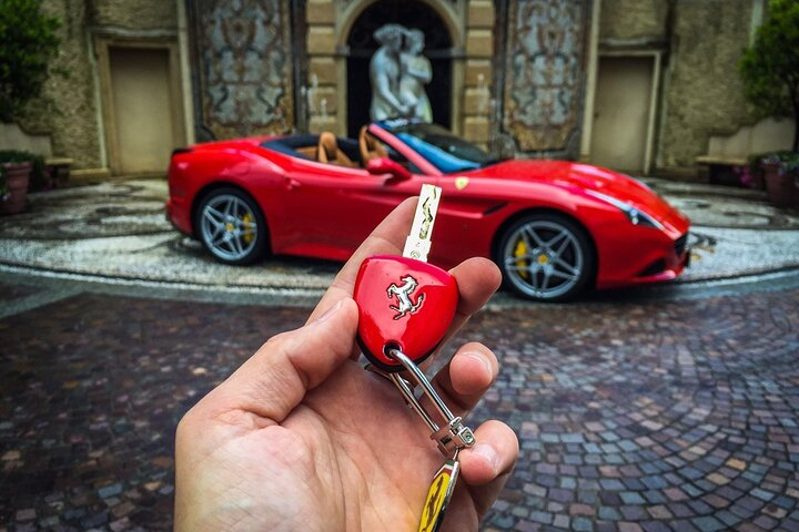 Italy in Ferrari - Photo 1 of 10