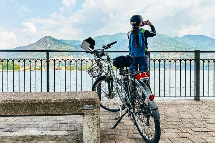 Lake Como: Guided Electric Bike Tour with iPad and Audio Helmet - Photo 1 of 10