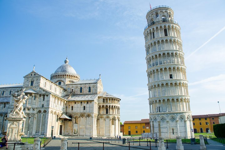 Miracoli Square