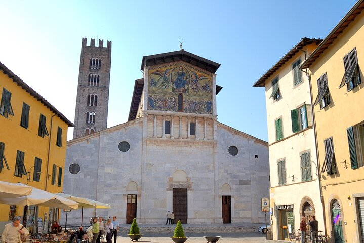 Lucca: walking tour of the city centre and the walls - Photo 1 of 6