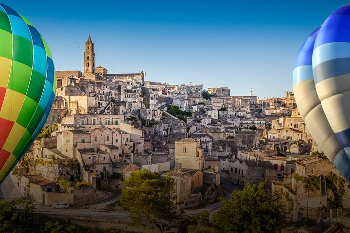 Matera balloon flight for small groups - Photo 1 of 11