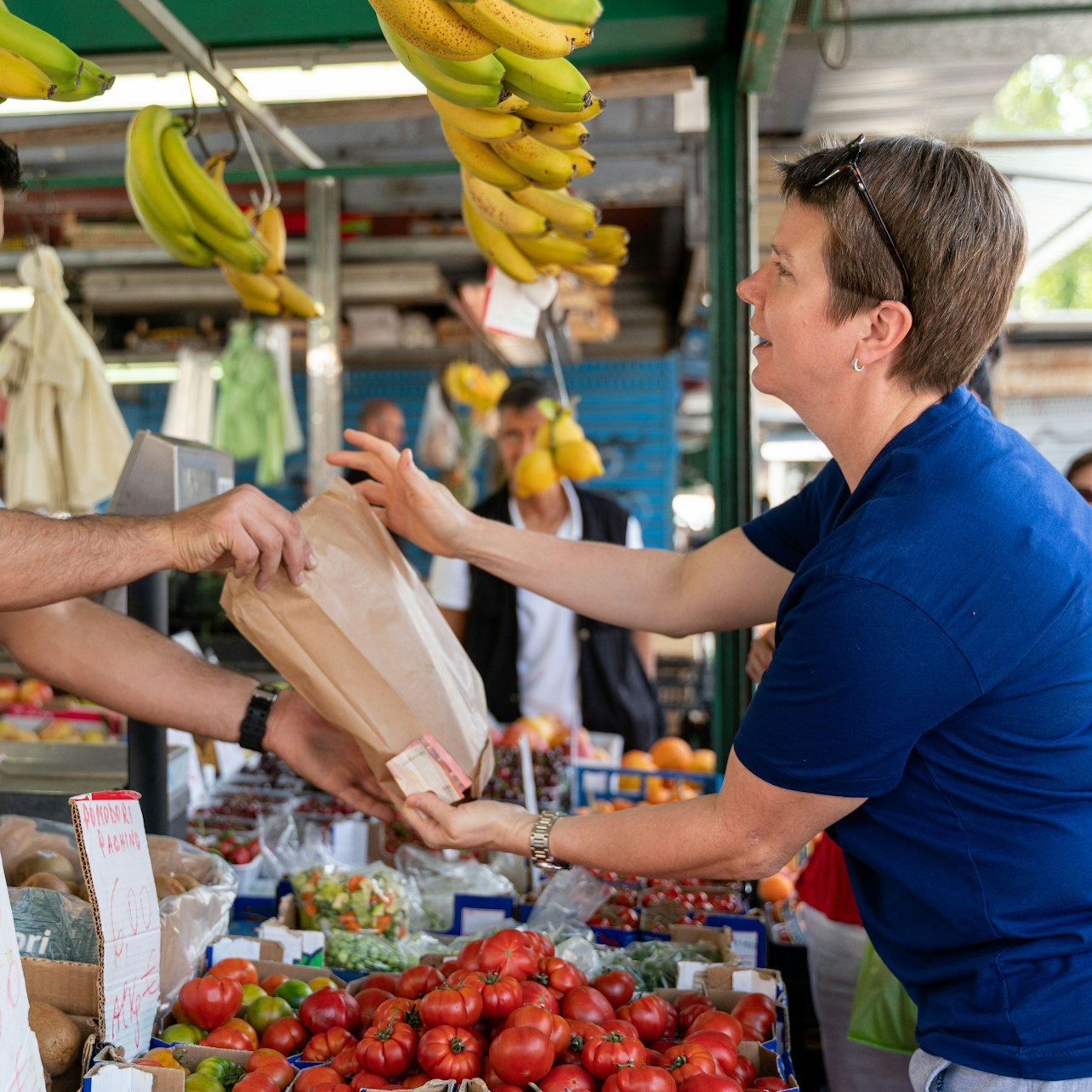 Milan: Market Tour and Dining Experience at a Local's Home - Photo 1 of 6