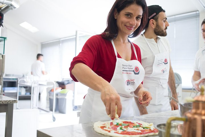 Neapolitan Pizzamaker for One Day - Photo 1 of 6