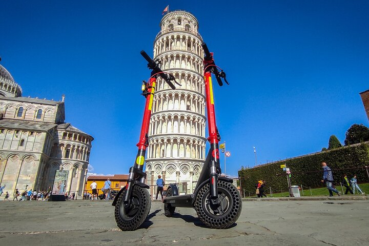 Pisa E-Scooter Self-Guided Tour (with Audioguide) - Photo 1 of 11