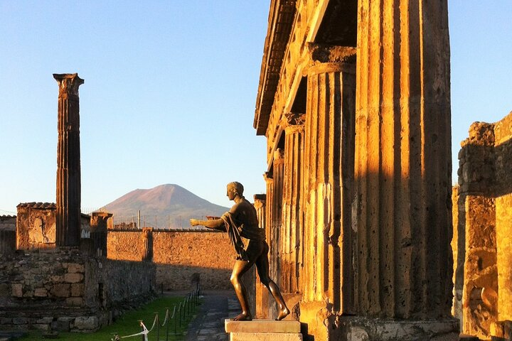 Pompei private tour (Skip the line) - Visit with official guide - Photo 1 of 12