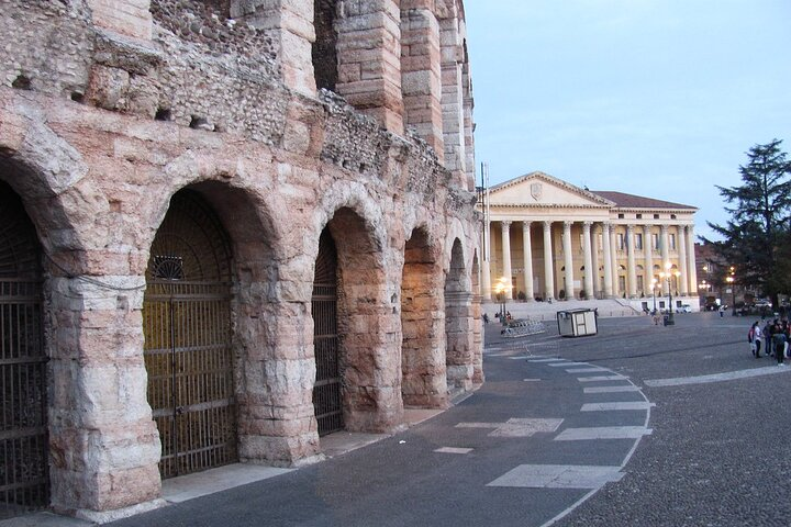 Private Full Day Tour from Milan to Verona with local tour guide and fast train - Photo 1 of 6