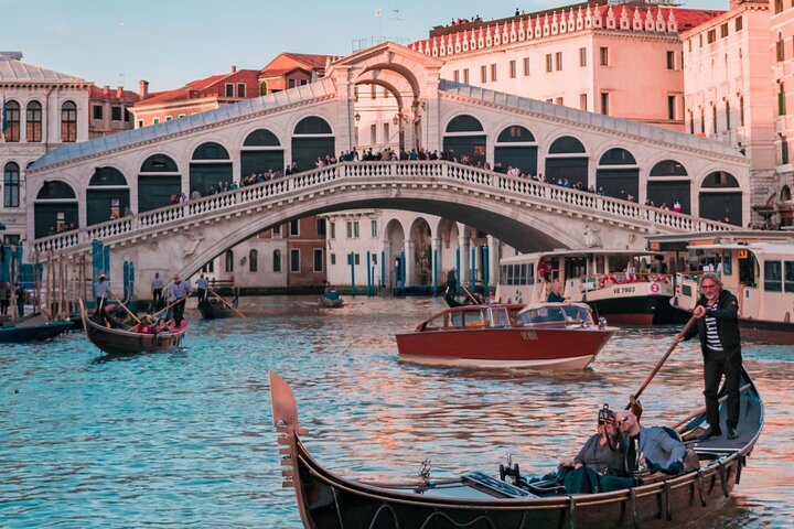 Private Secret Venice Tour; Rialto Market, San Polo & Food and Wine tasting - Photo 1 of 8