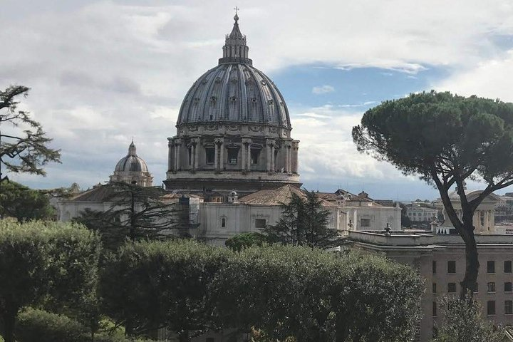 Private Transport from Rome Hotels to the Vatican City - Photo 1 of 10