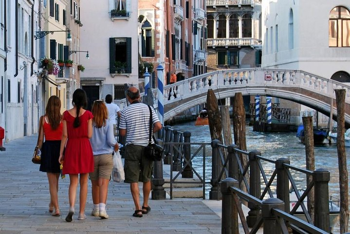 Walking tour in Venice