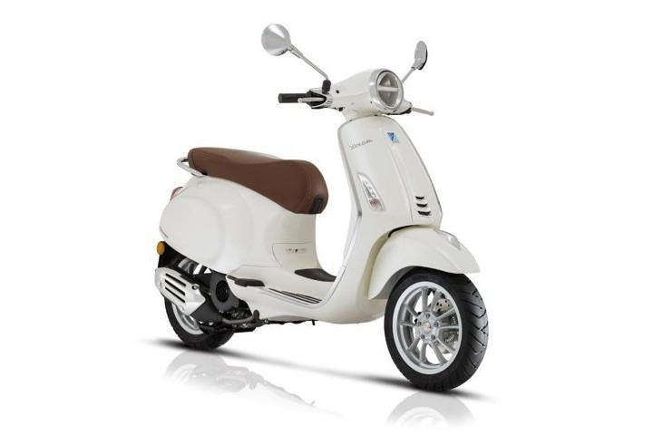 Scooter Rental Vespa Primavera 125cc - Photo 1 of 4