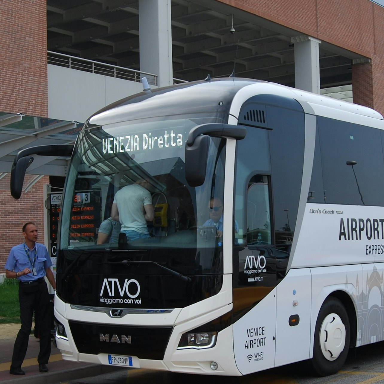 Shuttle Bus from Venice to Marco Polo Airport - Photo 1 of 3