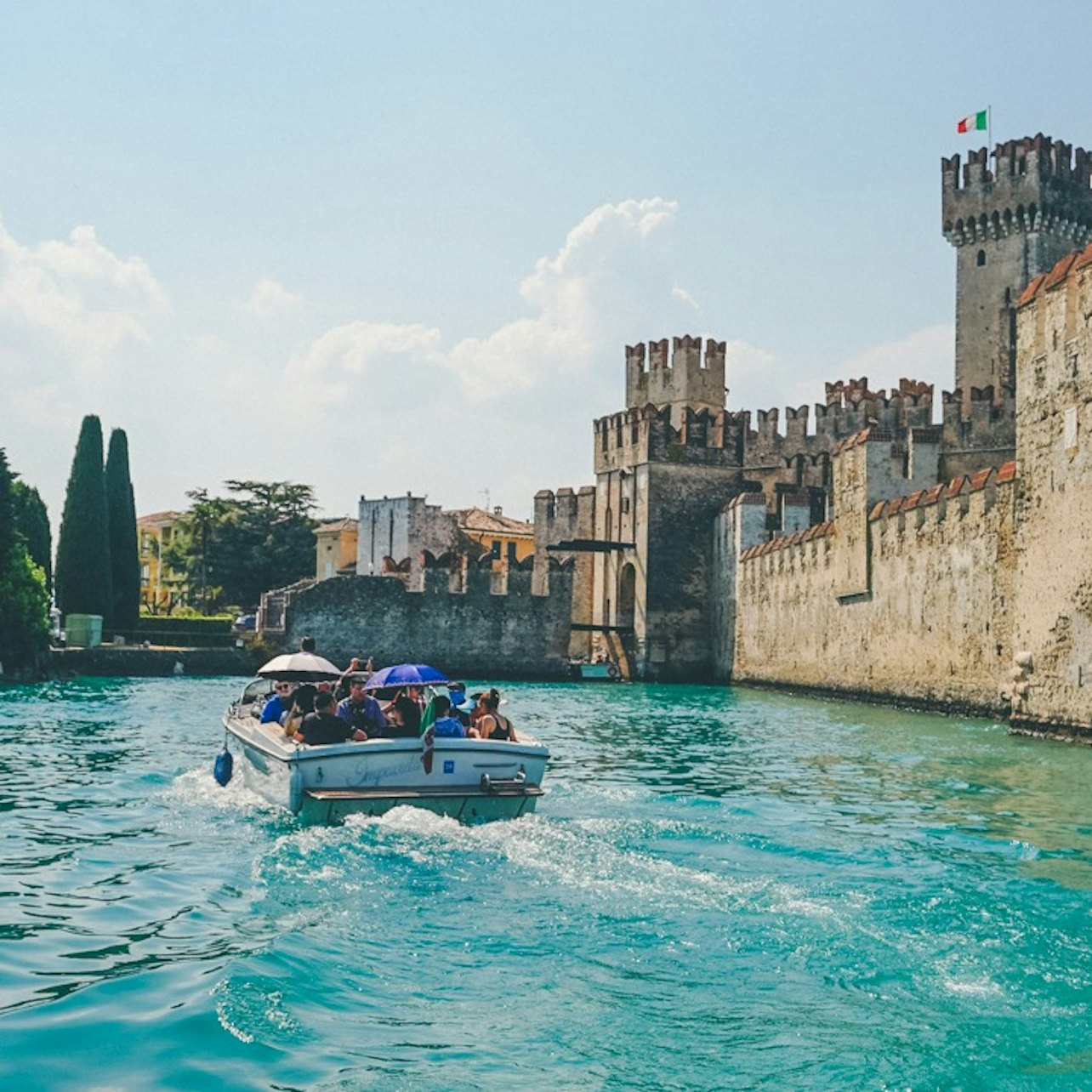 Sirmione: Walking Tour + Boat Tour - Photo 1 of 9