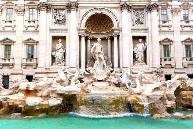 Trevi fountain frontal view