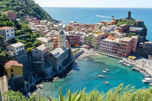 The perfumes of Cinque Terre: from the open sea to the local white wines - Photo 1 of 5