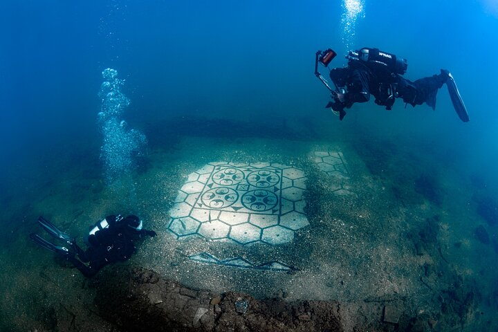 Scuba Diving and Underwater Roman Ruins in Baia from Naples - Photo 1 of 11