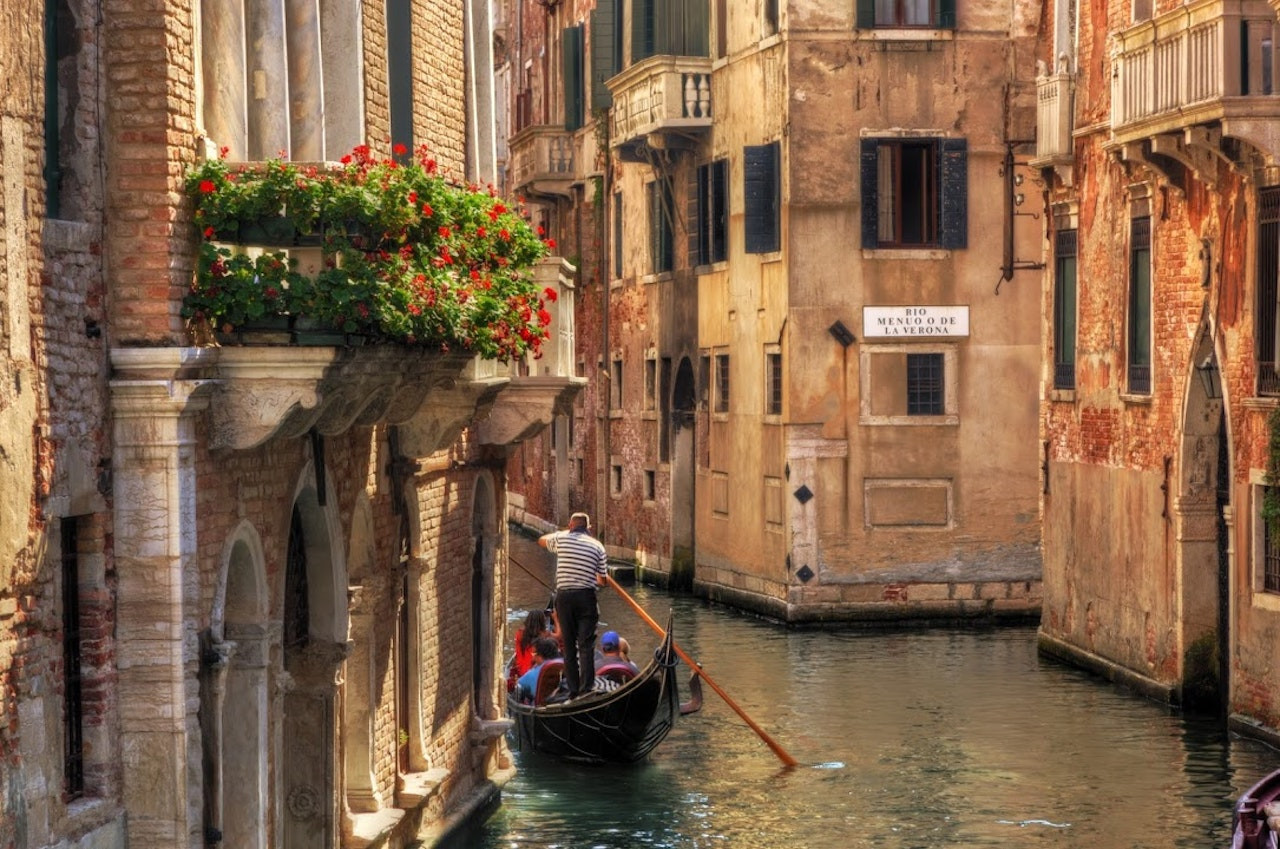 Venice Gondola Ride with Live Commentary - Photo 1 of 8