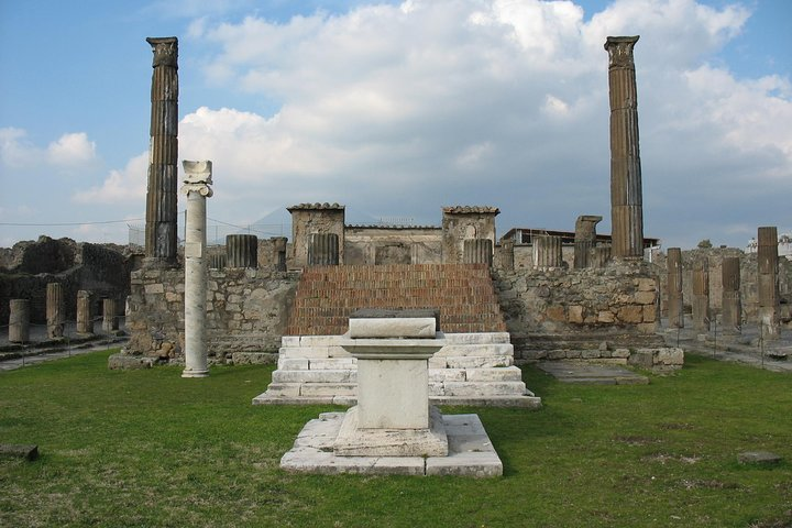 Visit in Pompeii - Pompeii Private Tour with Ada - Photo 1 of 6